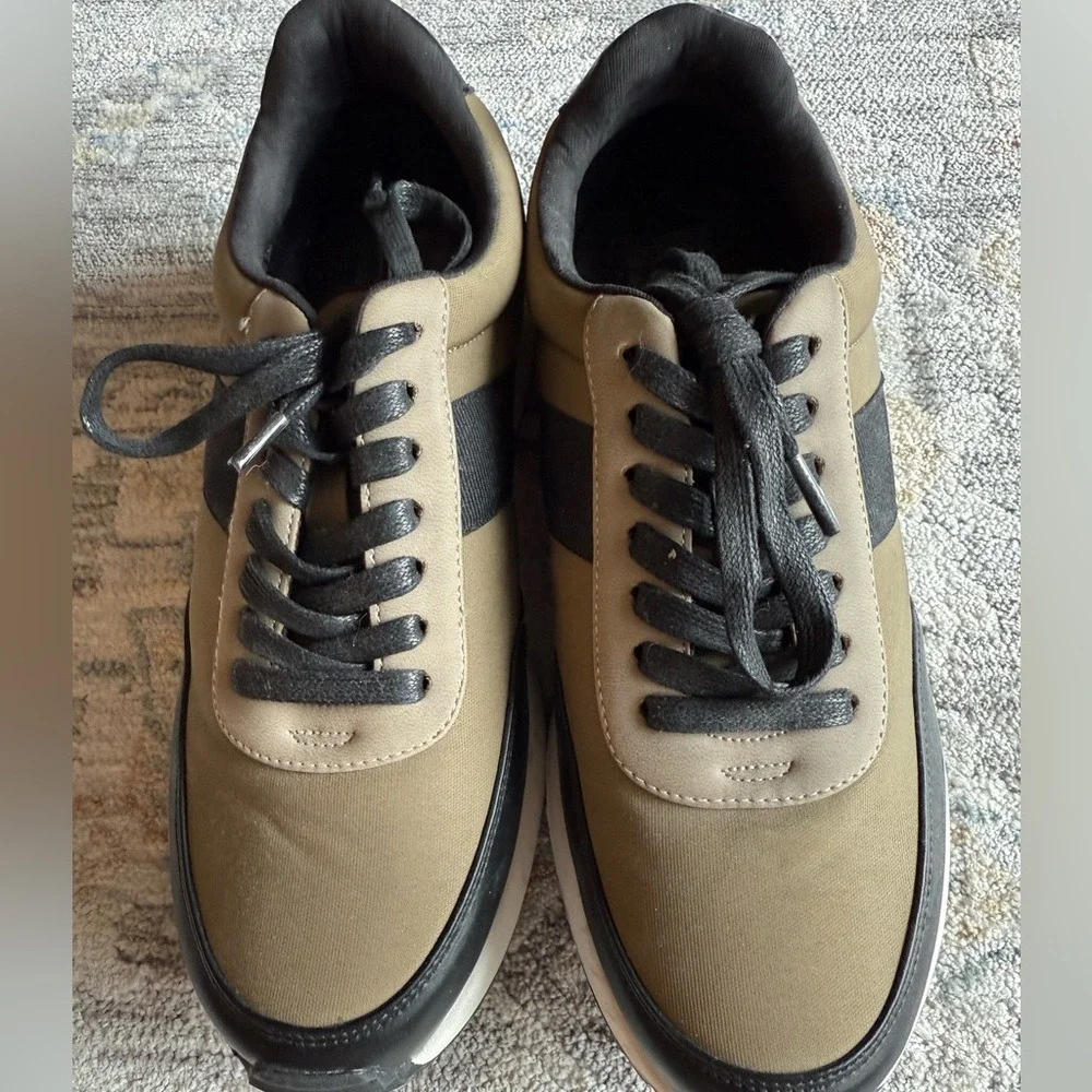 Dolce Vita Women's Bettie Sneaker Olive Taupe Black White Chunky Sole Size 10 - Picture 2 of 8